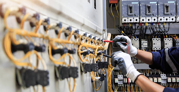 Professional Electrician technician working in Macomb, IL